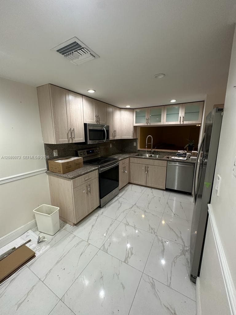 VILLAS OF AMBERWOOD · #100-9 in Doral - Photo 19