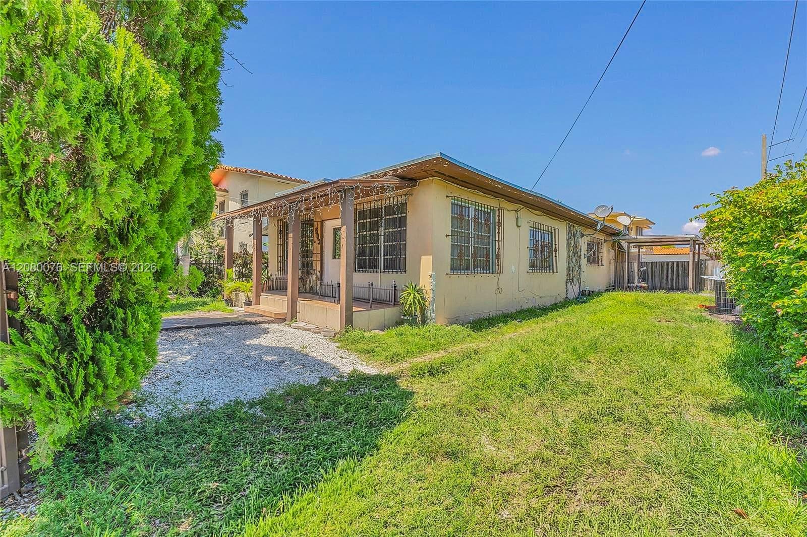 503 NW 43rd Pl photo 2