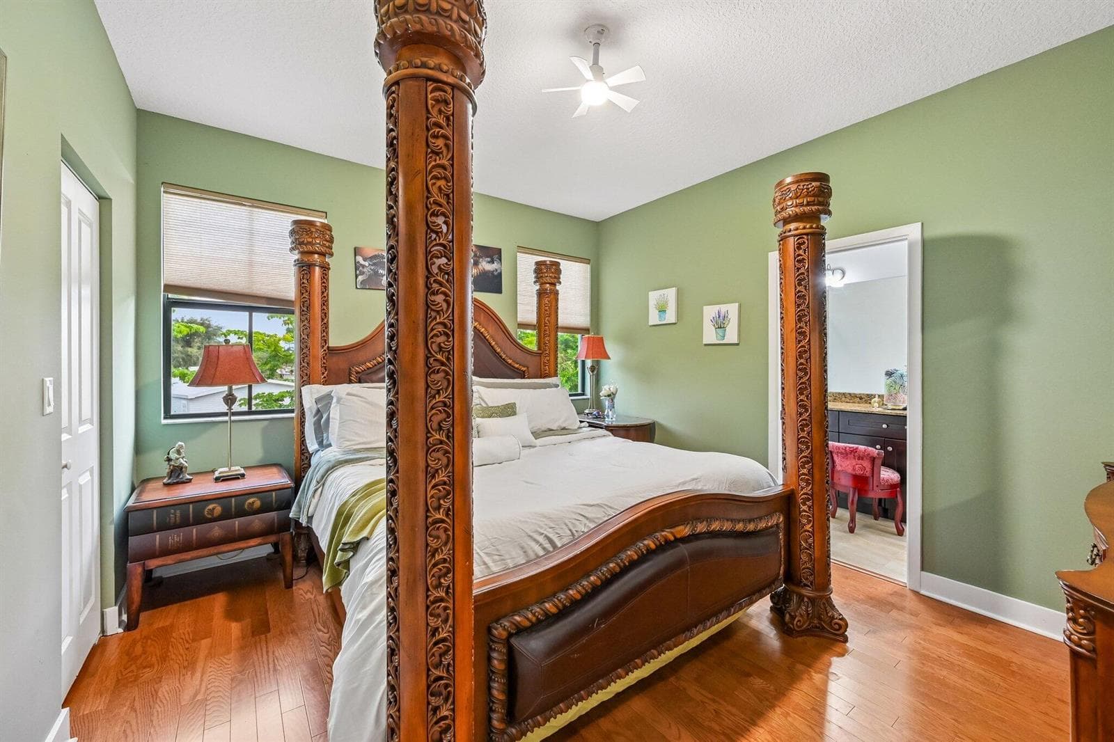 24-web-or-mls-Oysterwood Ln-S2608-024