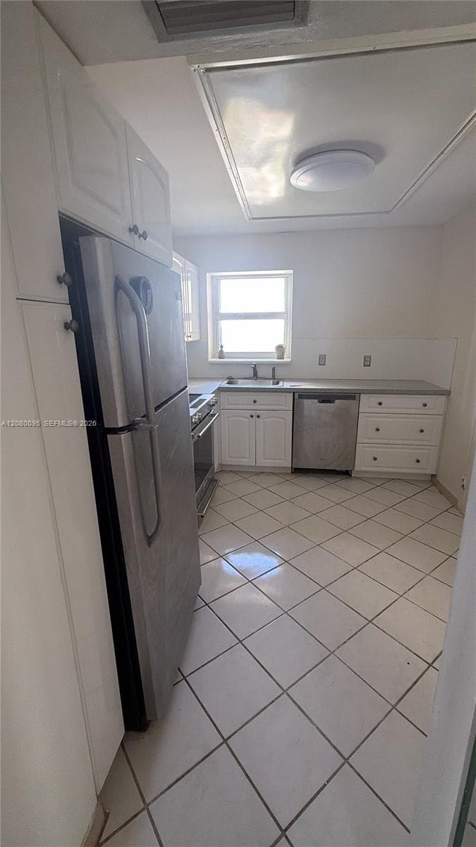 PRINCE GEORGE ARMS CONDO · #12E in Hallandale Beach - Photo 2