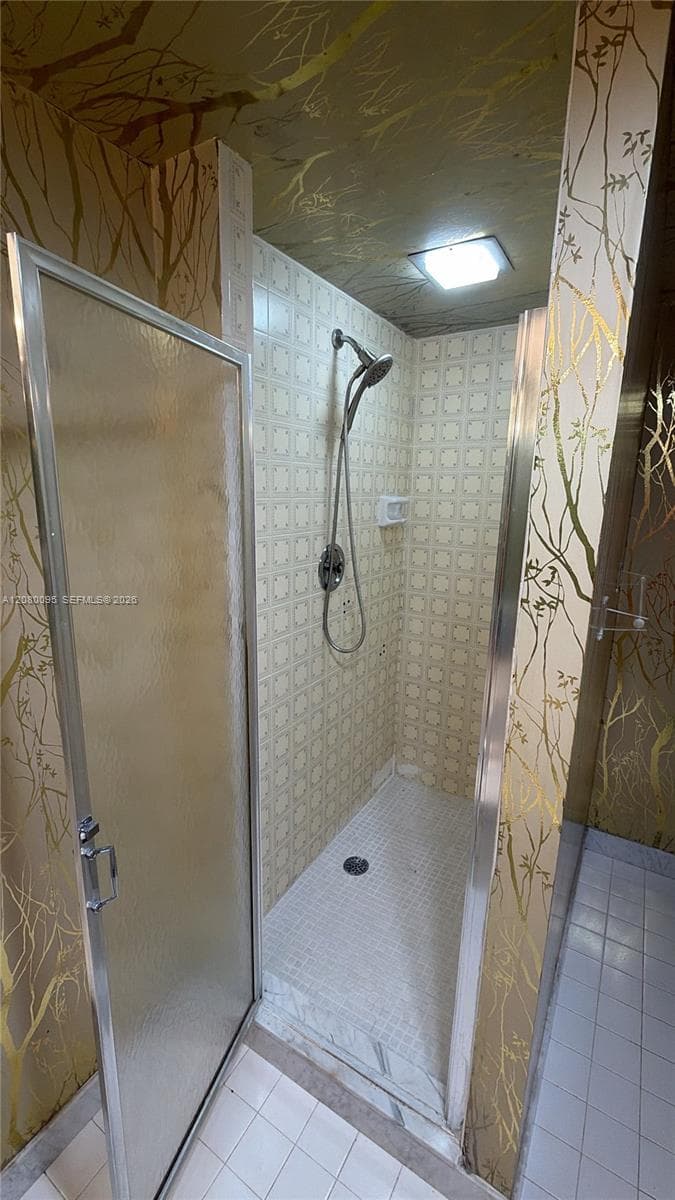 PRINCE GEORGE ARMS CONDO · #12E in Hallandale Beach - Photo 5