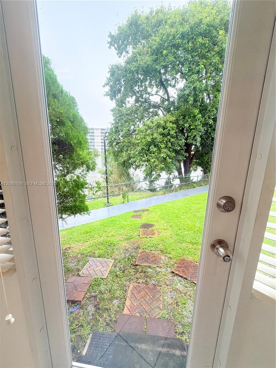 SKY LAKE GARDENS NO 2 CON · #144 in Miami - Photo 16