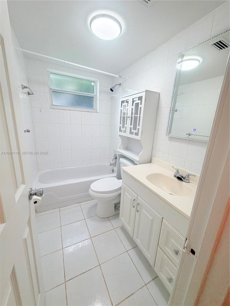 SKY LAKE GARDENS NO 2 CON · #144 in Miami - Photo 11