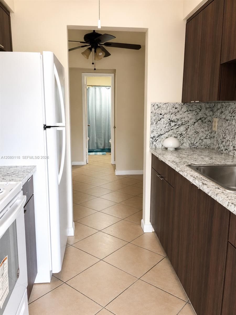 PELL MANOR CONDO · #8 in Hollywood - Photo 7