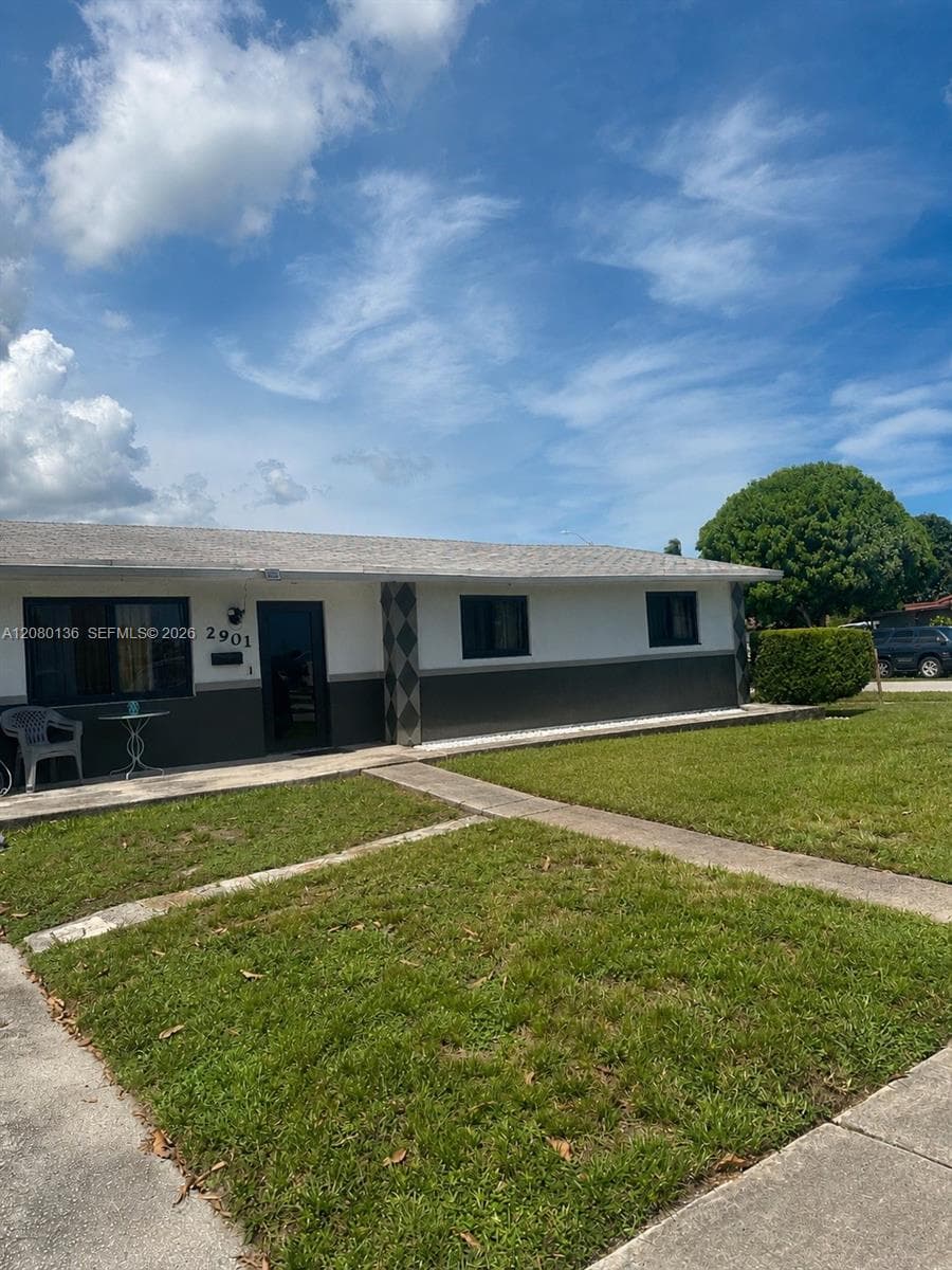 2901 NW 209th Ter photo 2