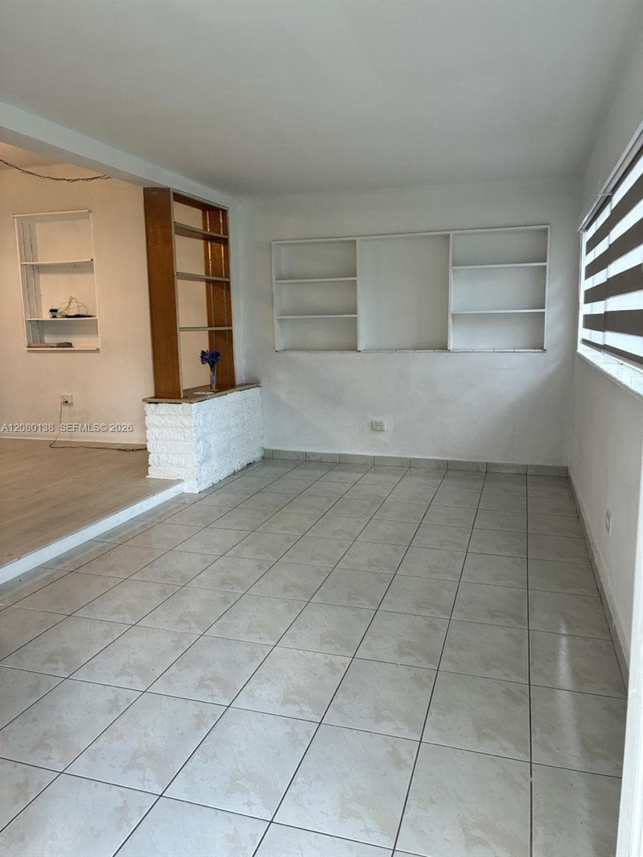 601 Oriole Ave photo 2