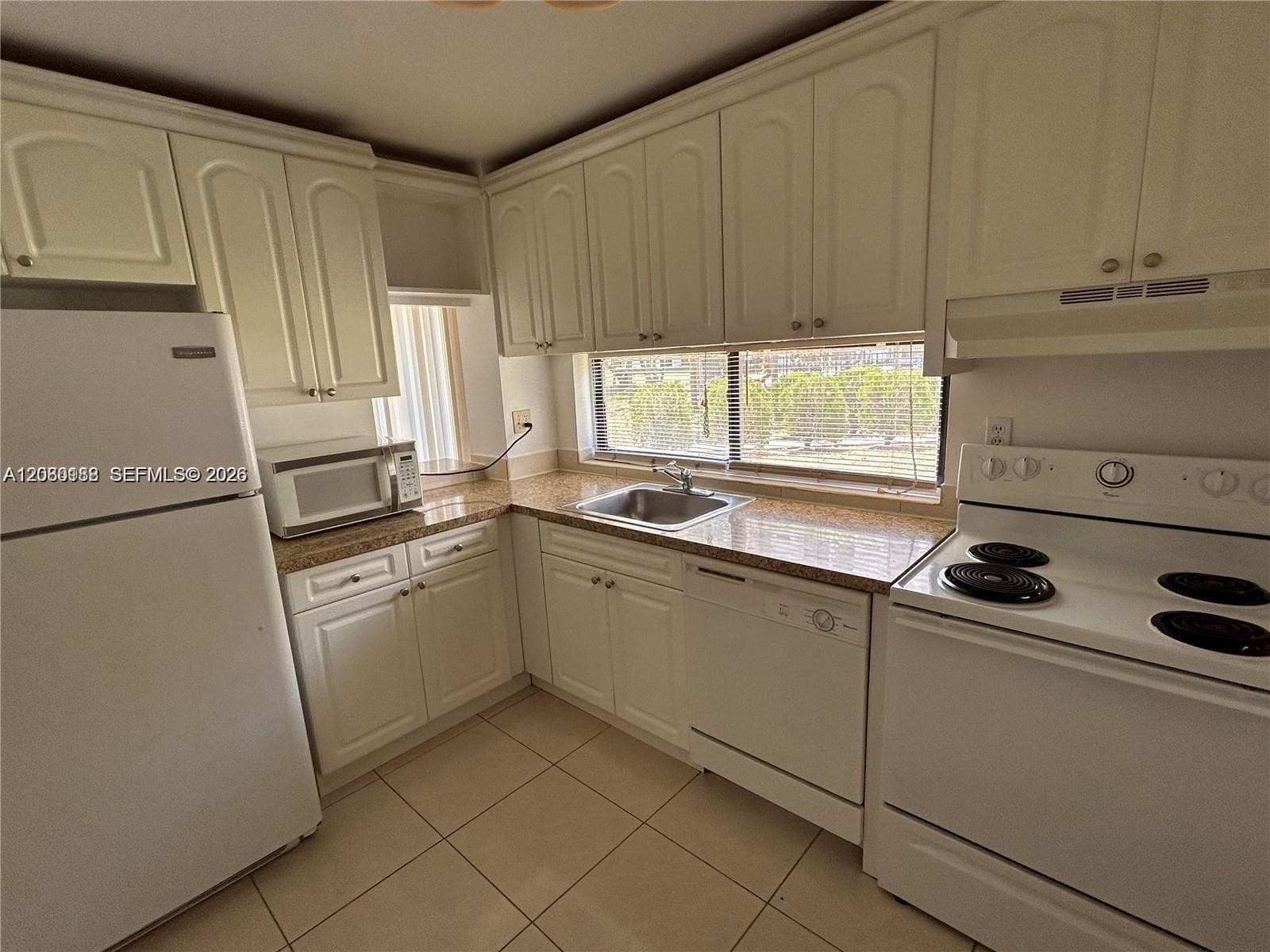 PLAZA OF AMERICAS CONDO P · #112 in Sunny Isles Beach - Photo 13