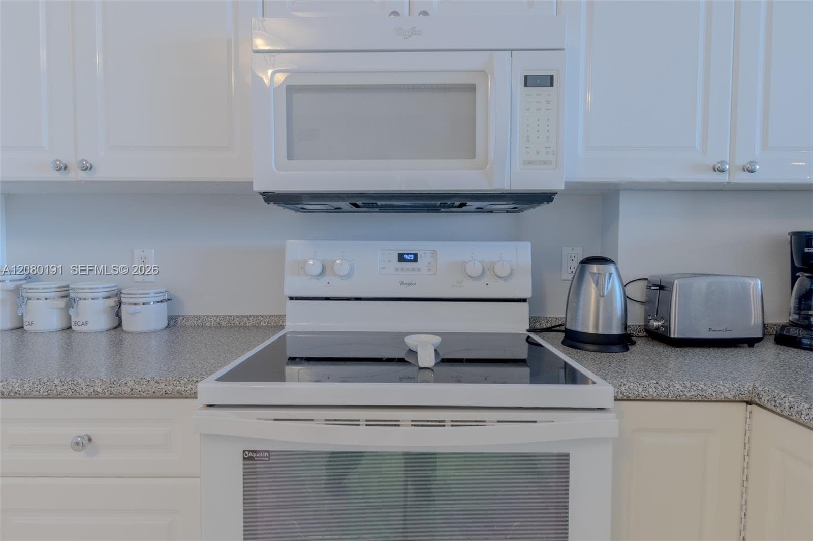 Golden Bay Club · #405 in Sunny Isles Beach - Photo 18