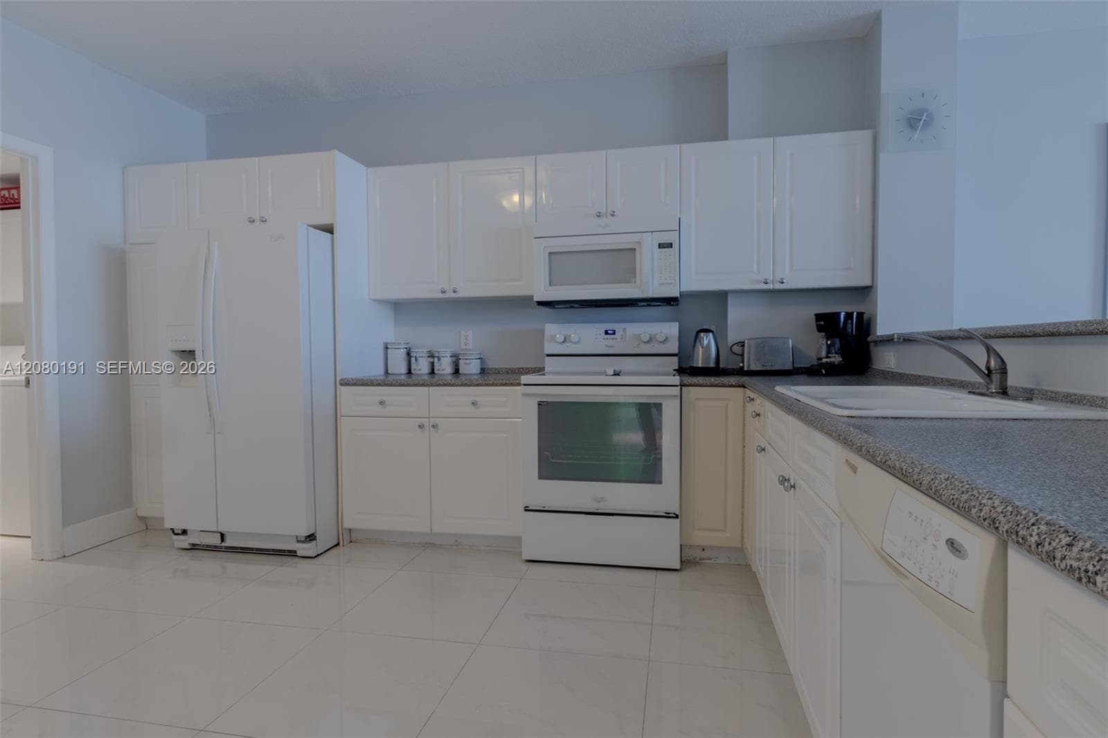 Golden Bay Club · #405 in Sunny Isles Beach - Photo 21