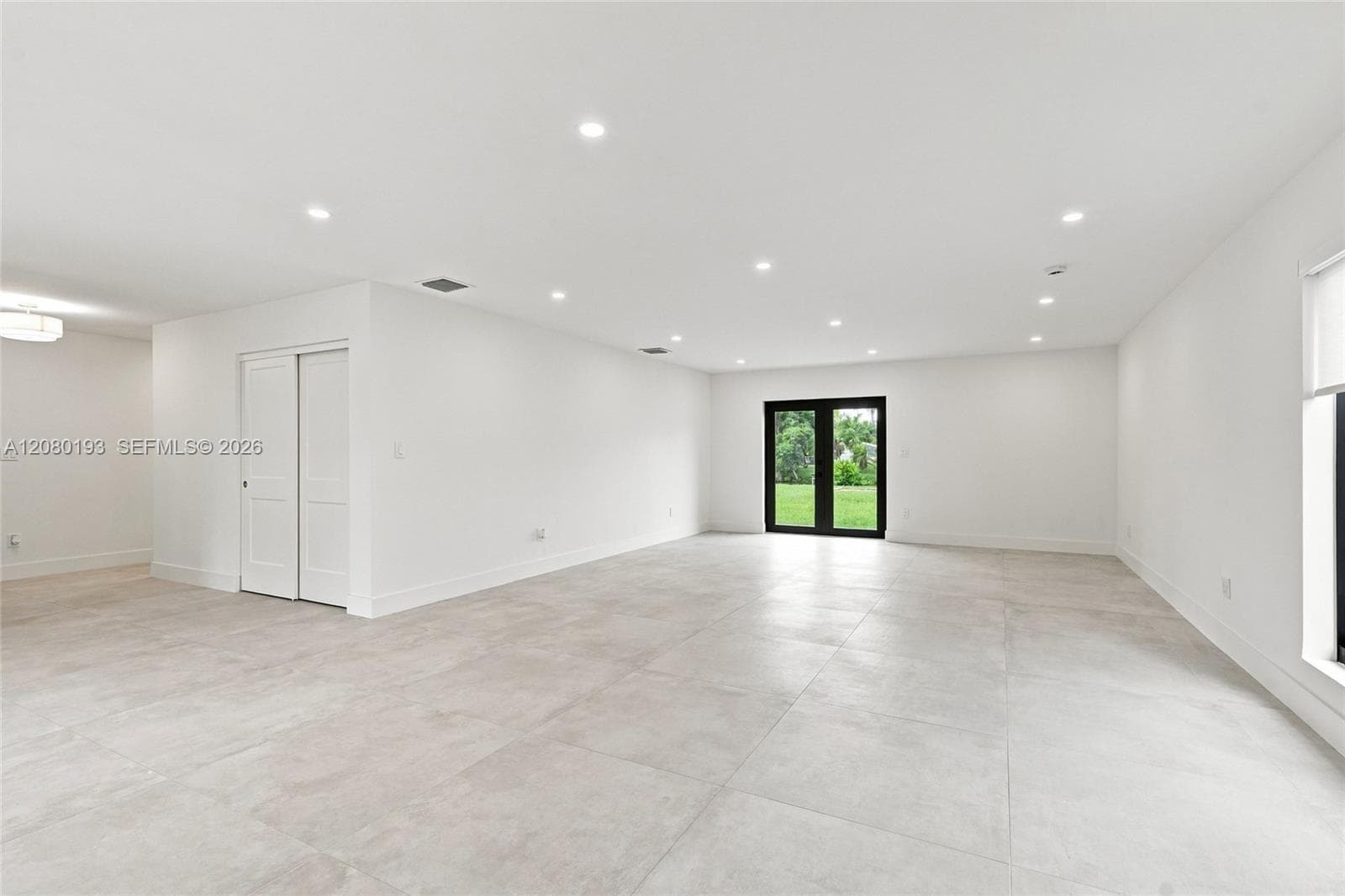9771 Bel Aire Dr photo 14