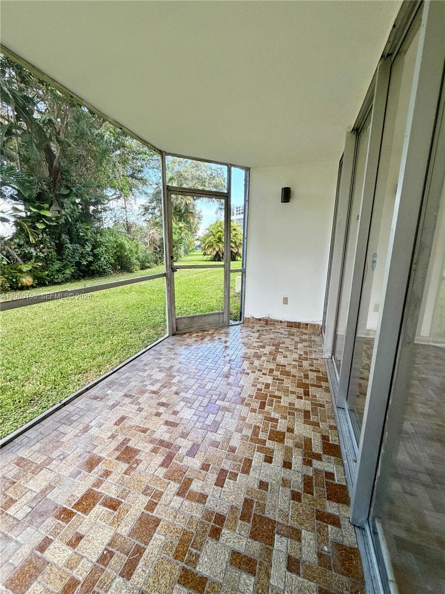 ROLLING GREEN CONDO H · #H101 in Miami - Photo 18