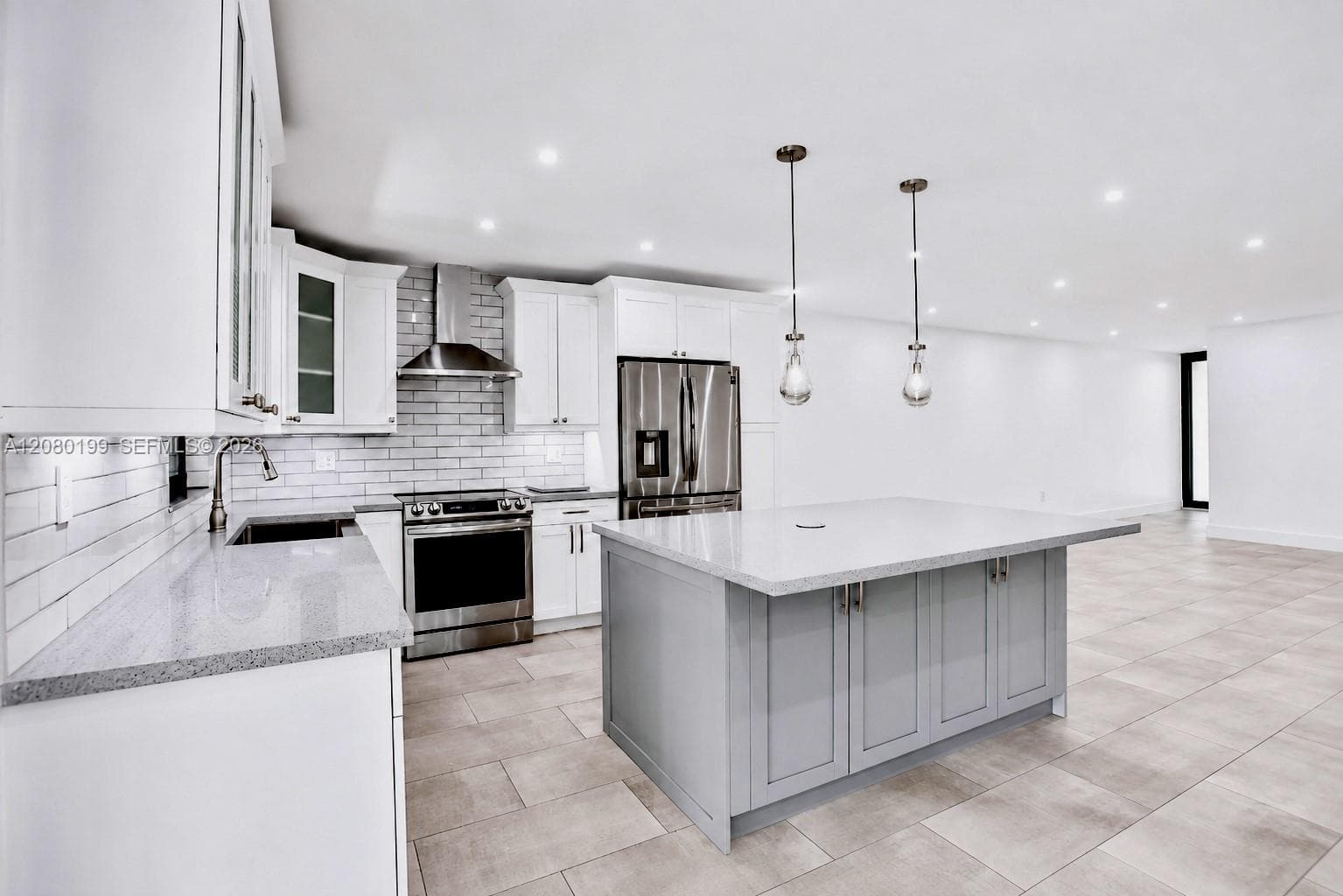 7020 Crown Gate Dr #7020 photo 12