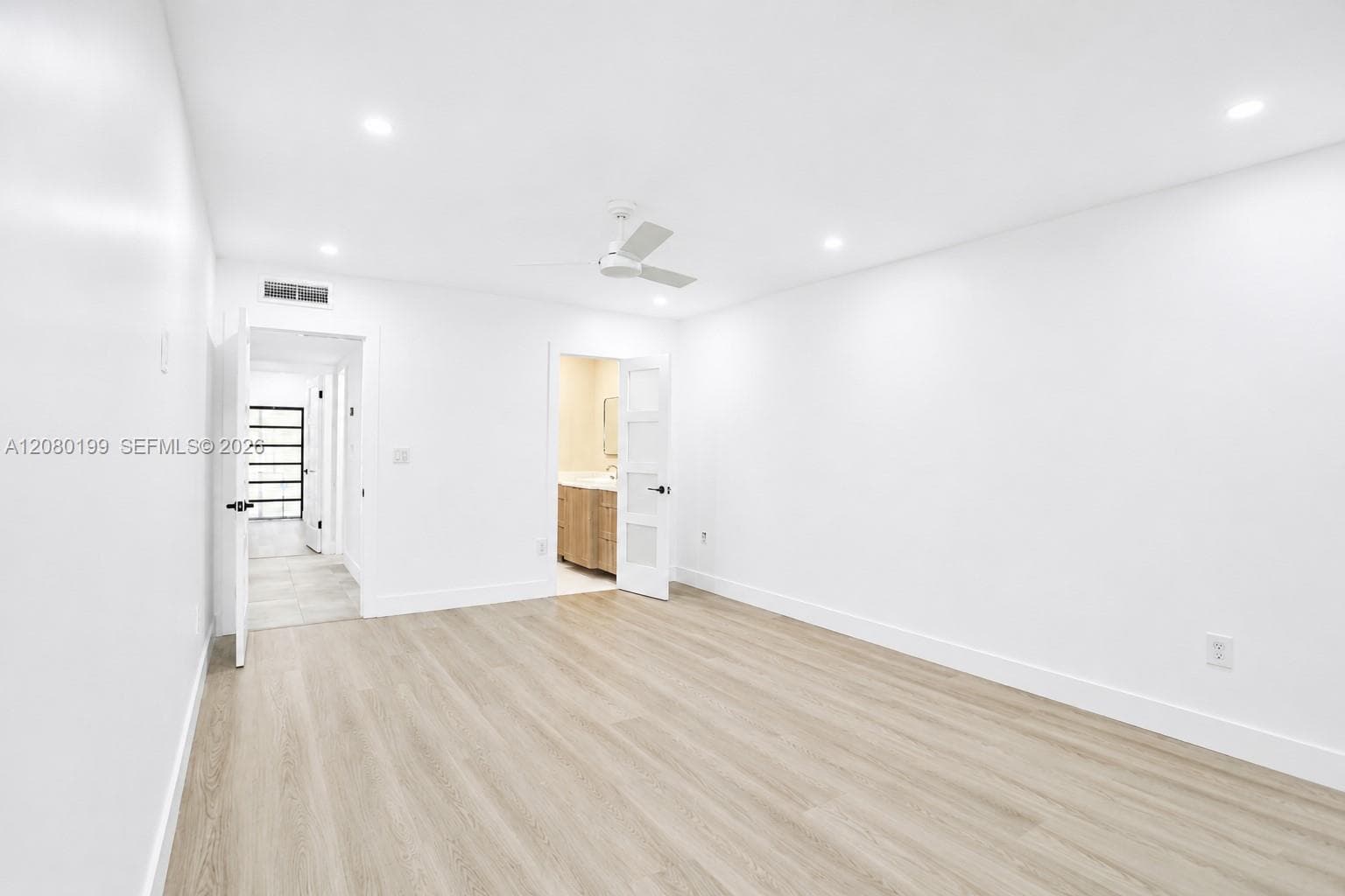 7020 Crown Gate Dr #7020 photo 24