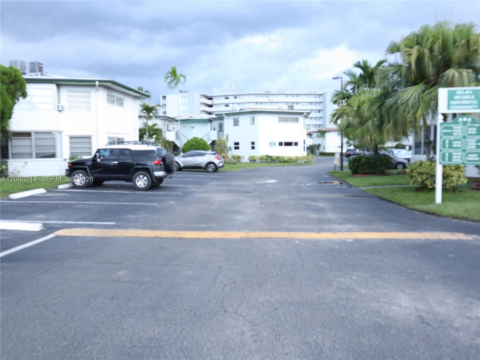 SKY LAKE GARDENS CONDOMIN · #231 in Miami - Photo 23