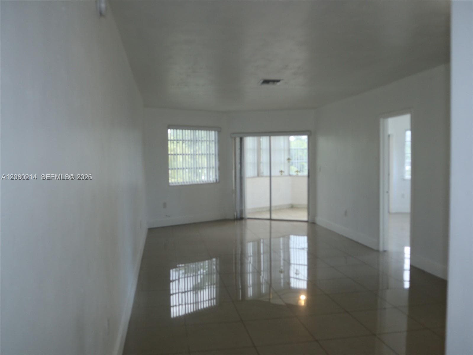 SKY LAKE GARDENS CONDOMIN · #231 in Miami - Photo 5