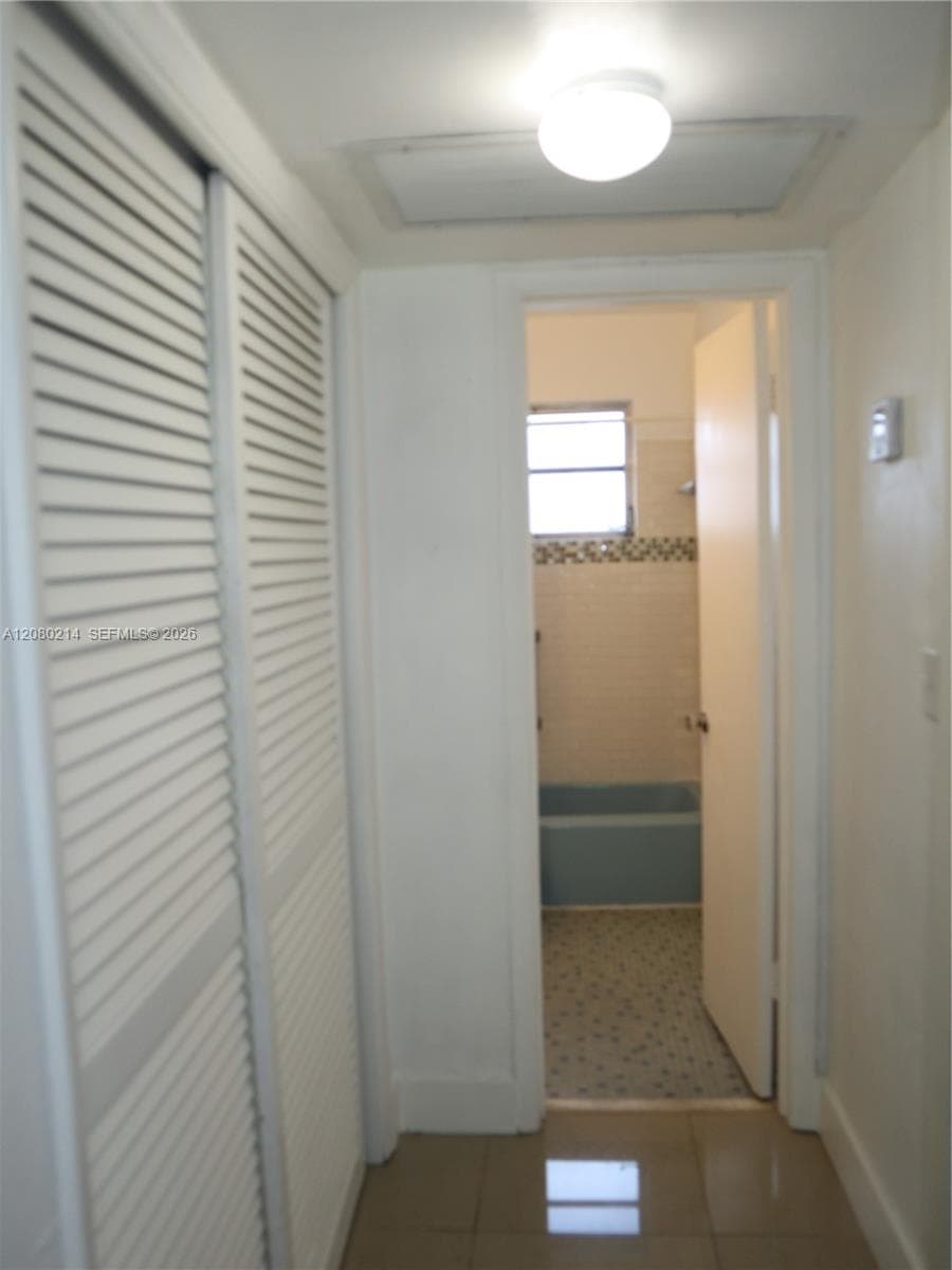 SKY LAKE GARDENS CONDOMIN · #231 in Miami - Photo 9