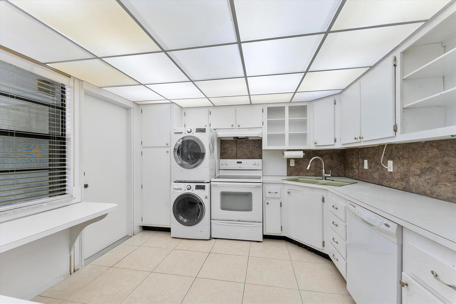 Kitchen Laundry