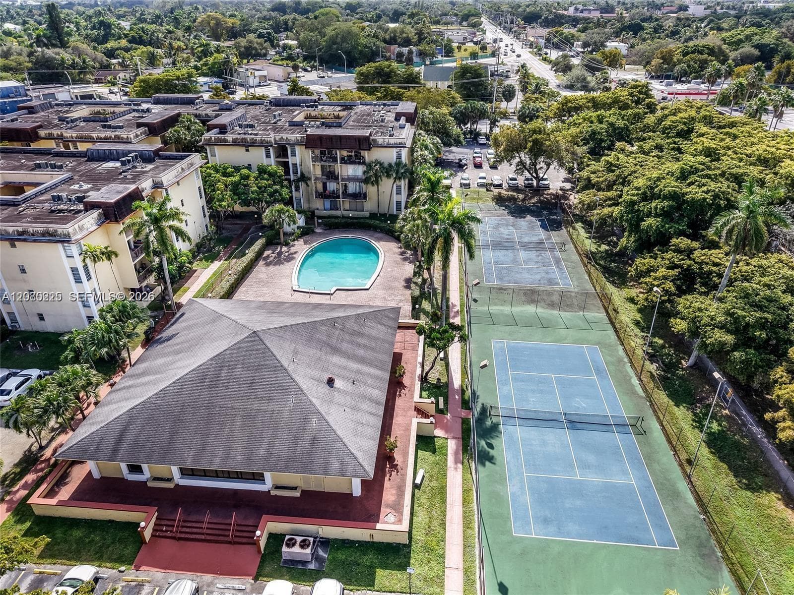 CAPRI GARDENS · #C204 in North Miami - Photo 4