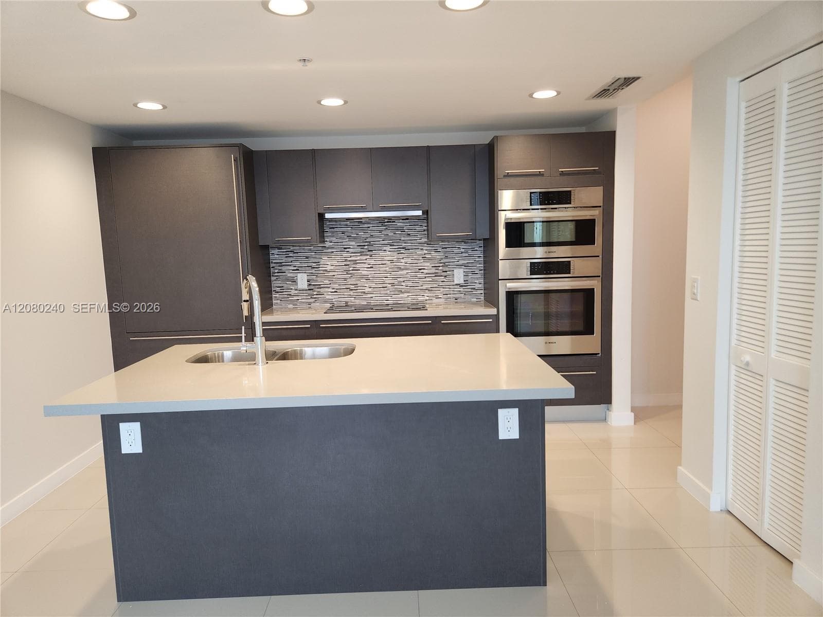 MIDTOWN DORAL CONDO 4 · #711 in Doral - Photo 2