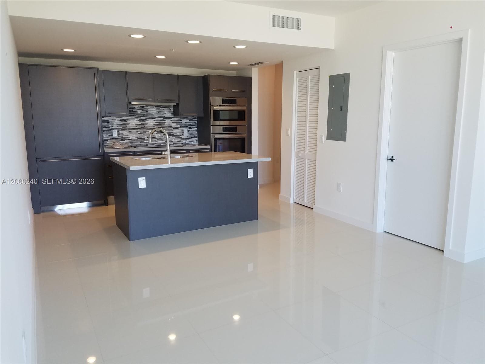 MIDTOWN DORAL CONDO 4 · #711 in Doral - Photo 3