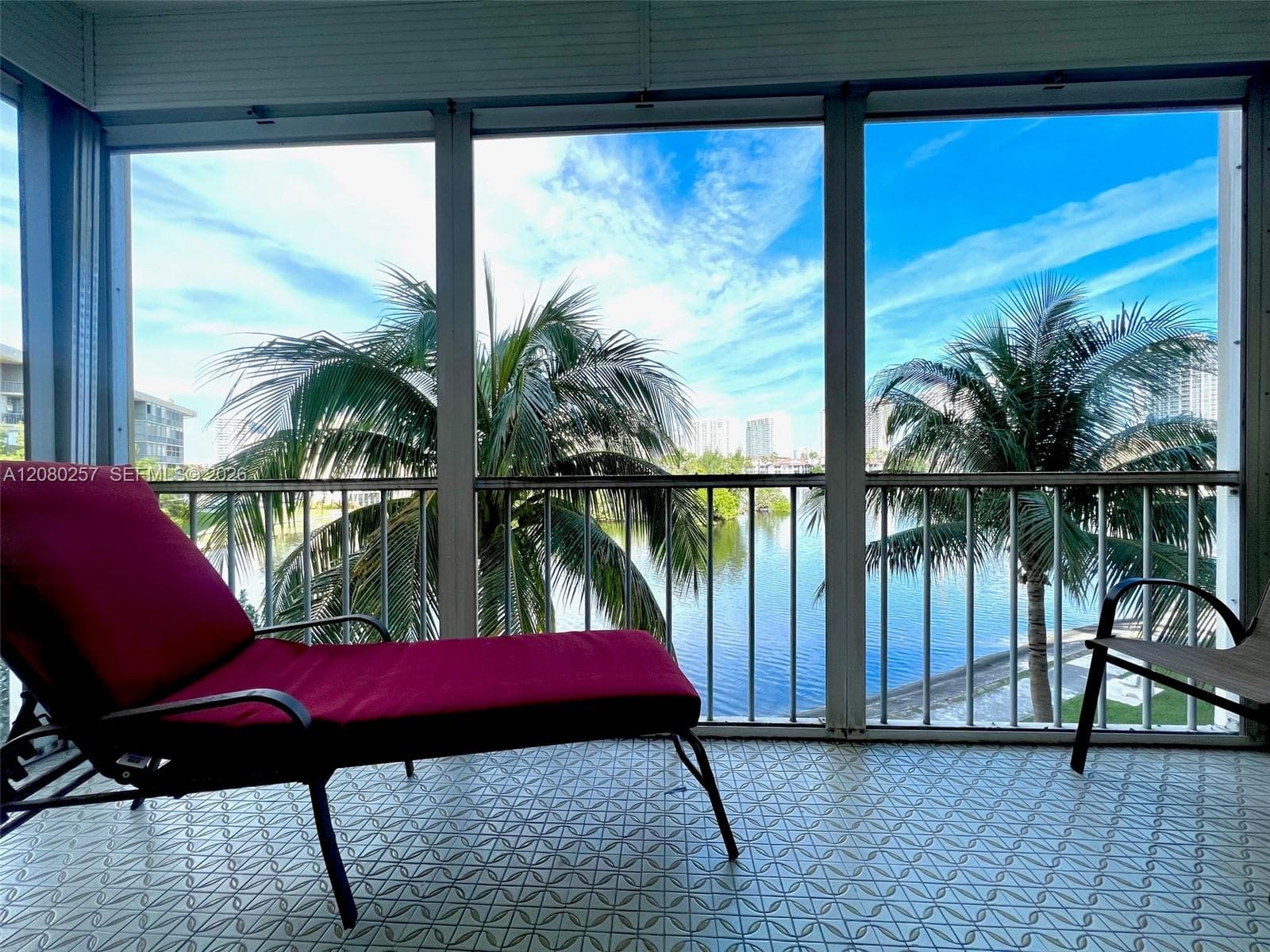 Point East IIV · #T302 in Aventura - Photo 2