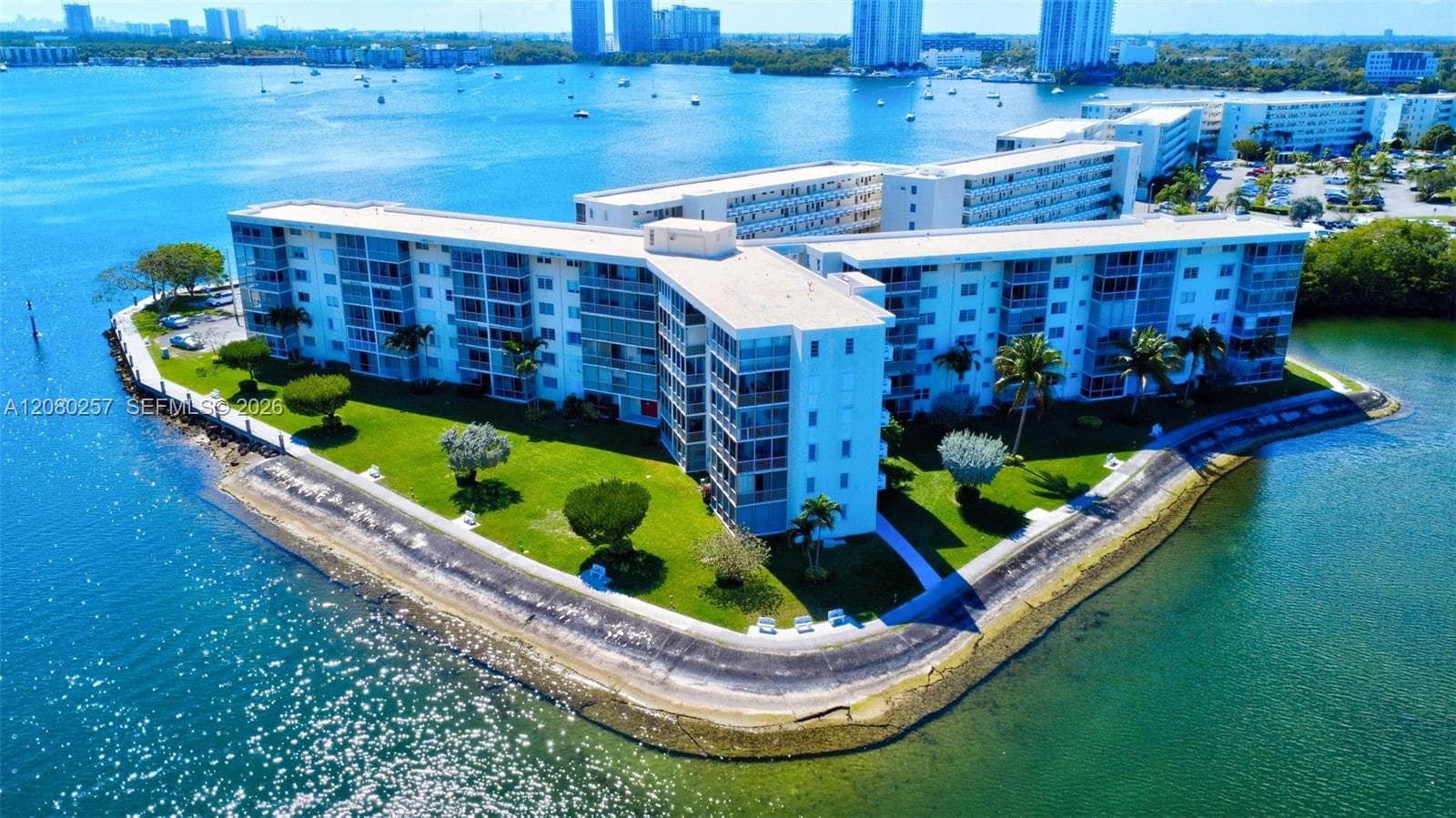 Point East IIV · #T302 in Aventura - Photo 36