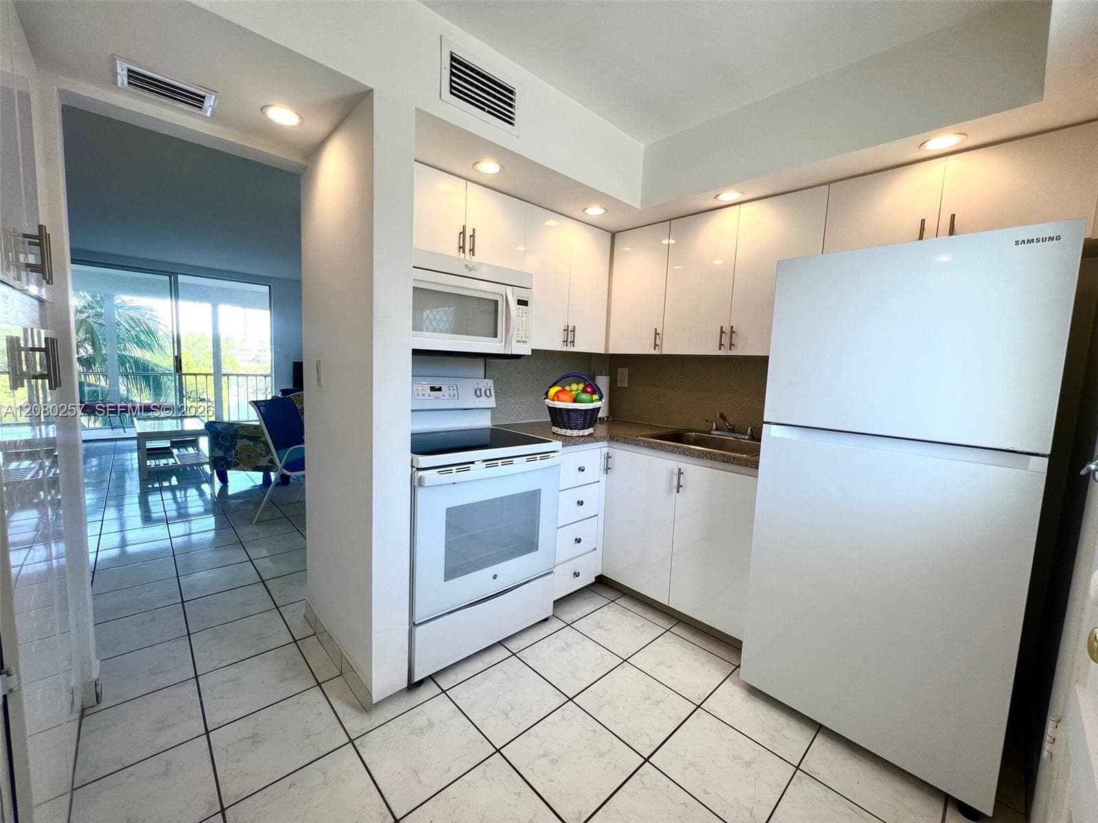 Point East IIV · #T302 in Aventura - Photo 10