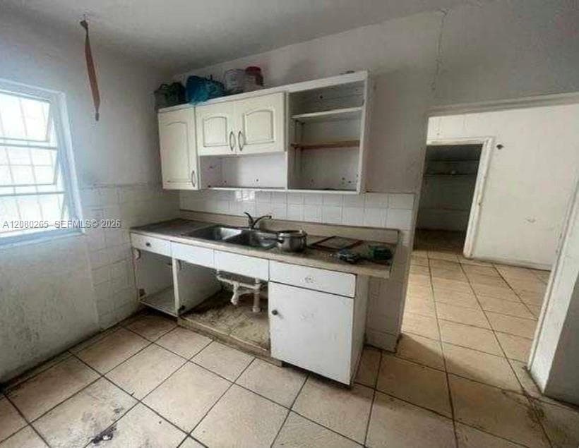 3708 NW 12th Ave photo 2