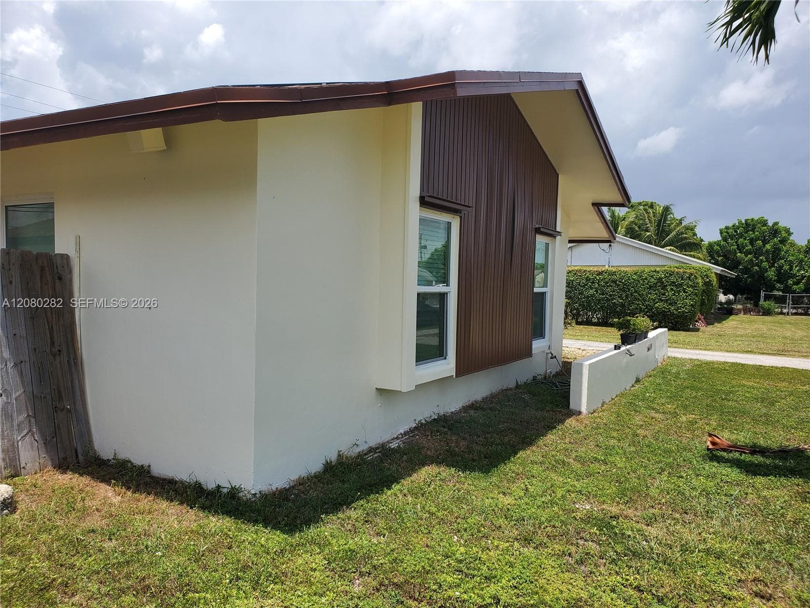 16630 SW 102nd Pl photo 3