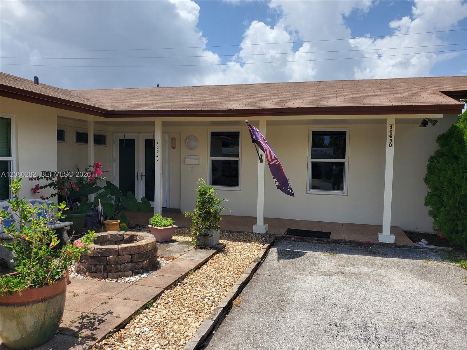 16630 SW 102nd Pl photo 1