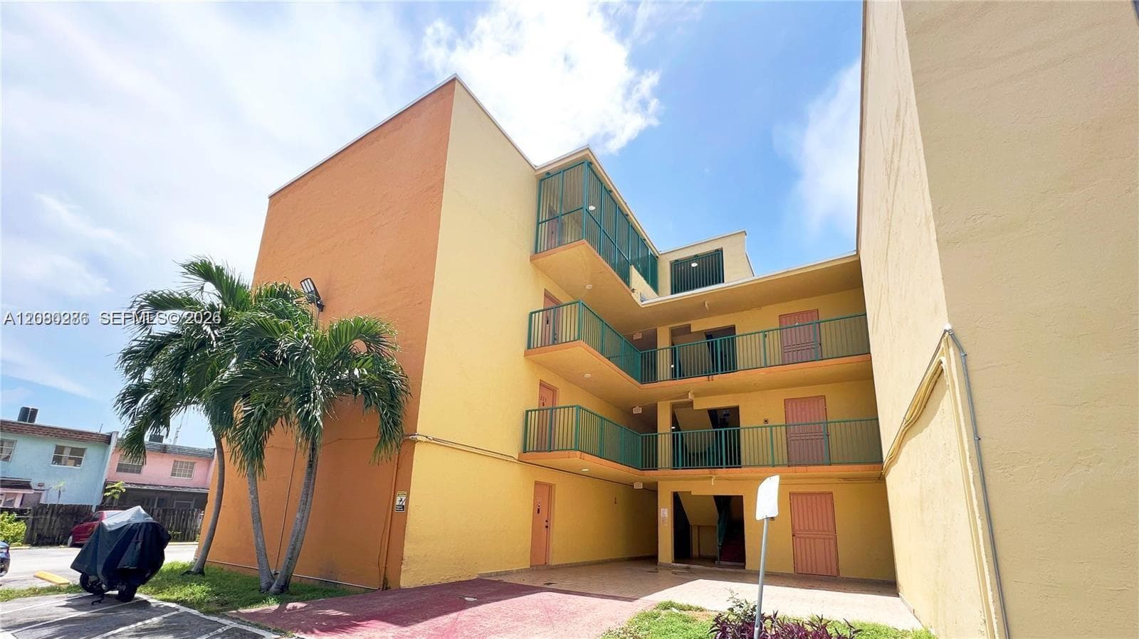 LAS ESTRELLAS CONDO · #303 in Hialeah - Photo 3