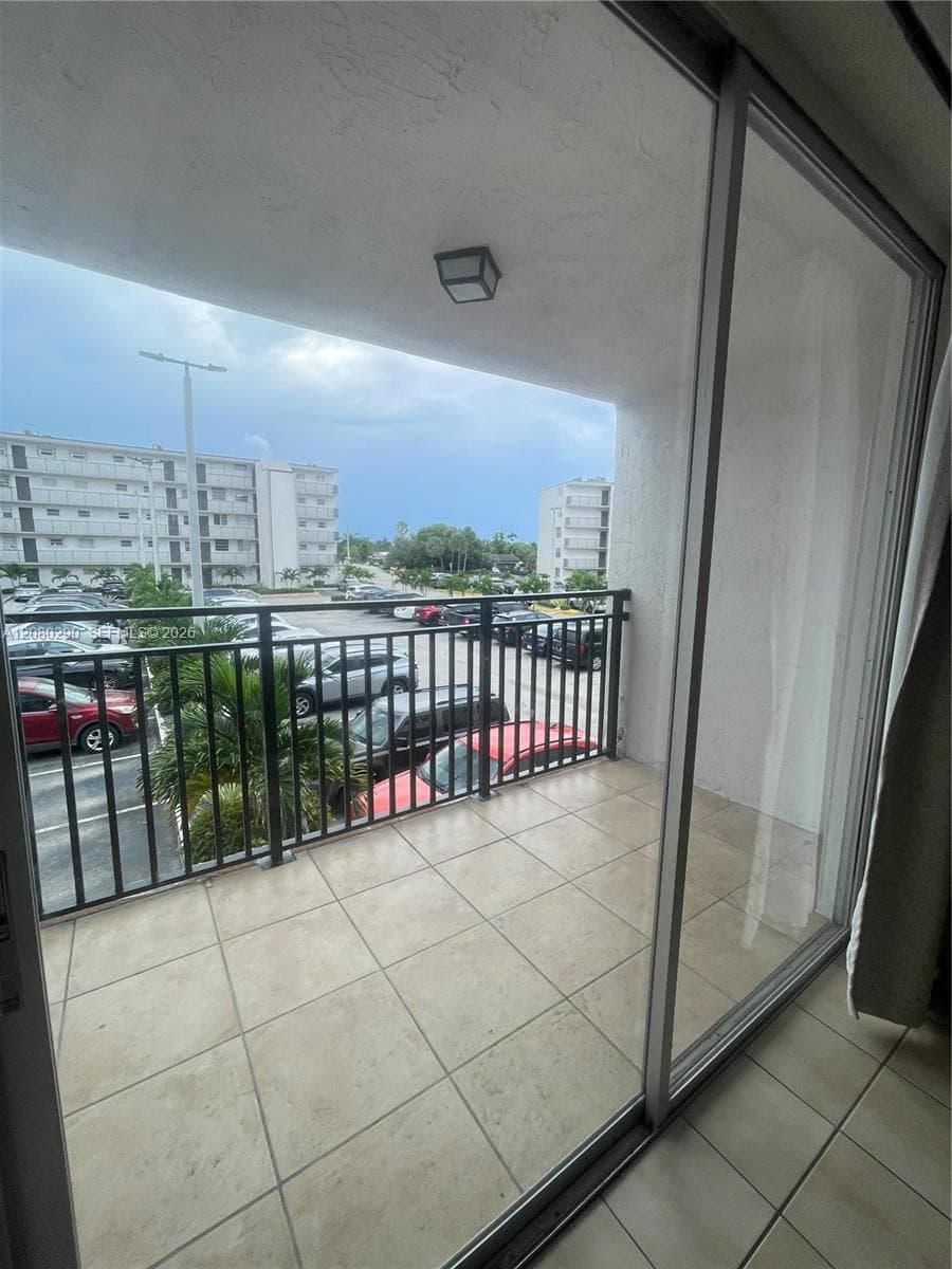 EL CONQUISTADOR NORTH CON · #208-I in Miami - Photo 18