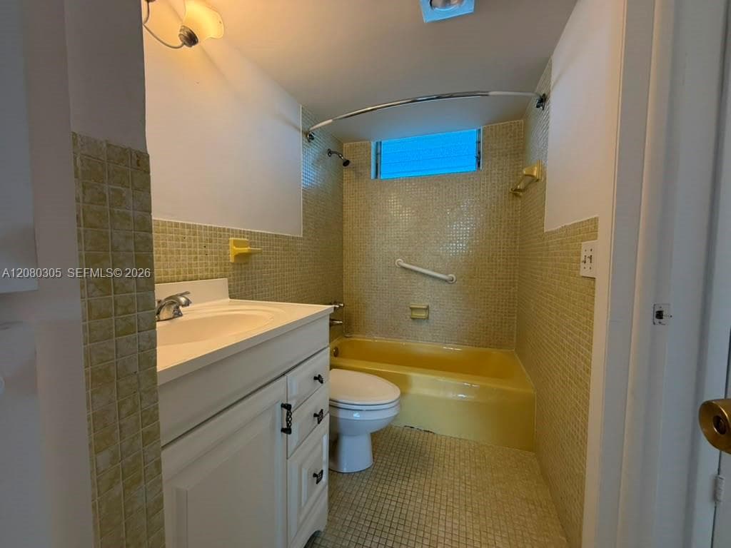 Point East Sec II · #F608 in Aventura - Photo 13