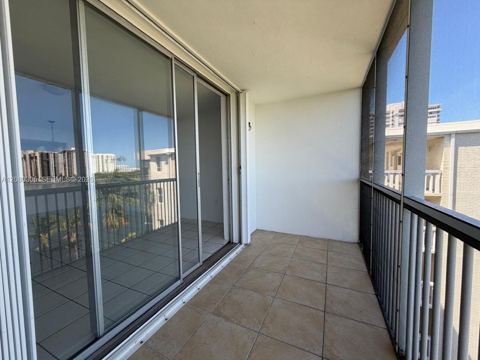 Point East Sec II · #F608 in Aventura - Photo 14