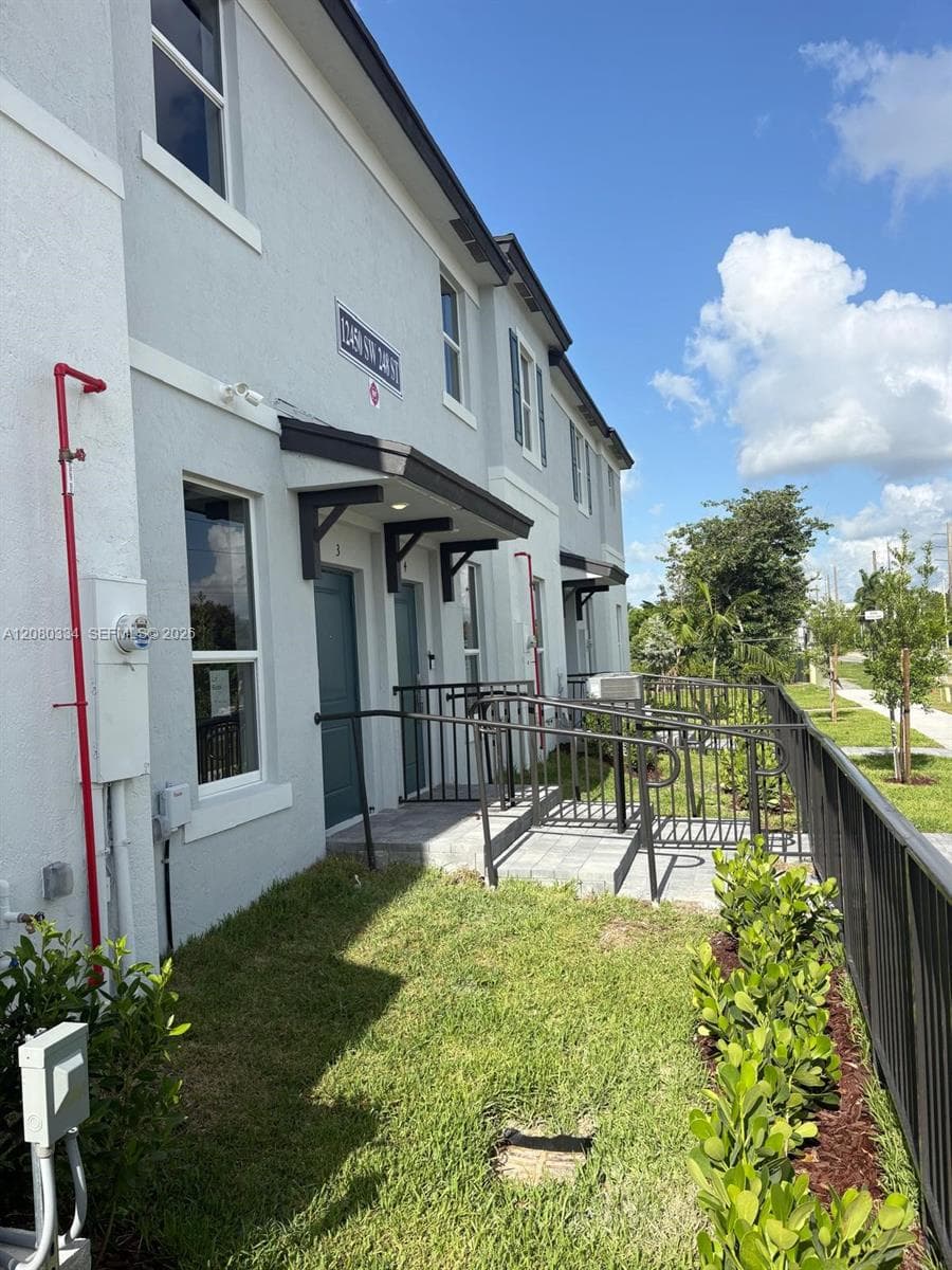 12450 SW 248 #2 photo 3