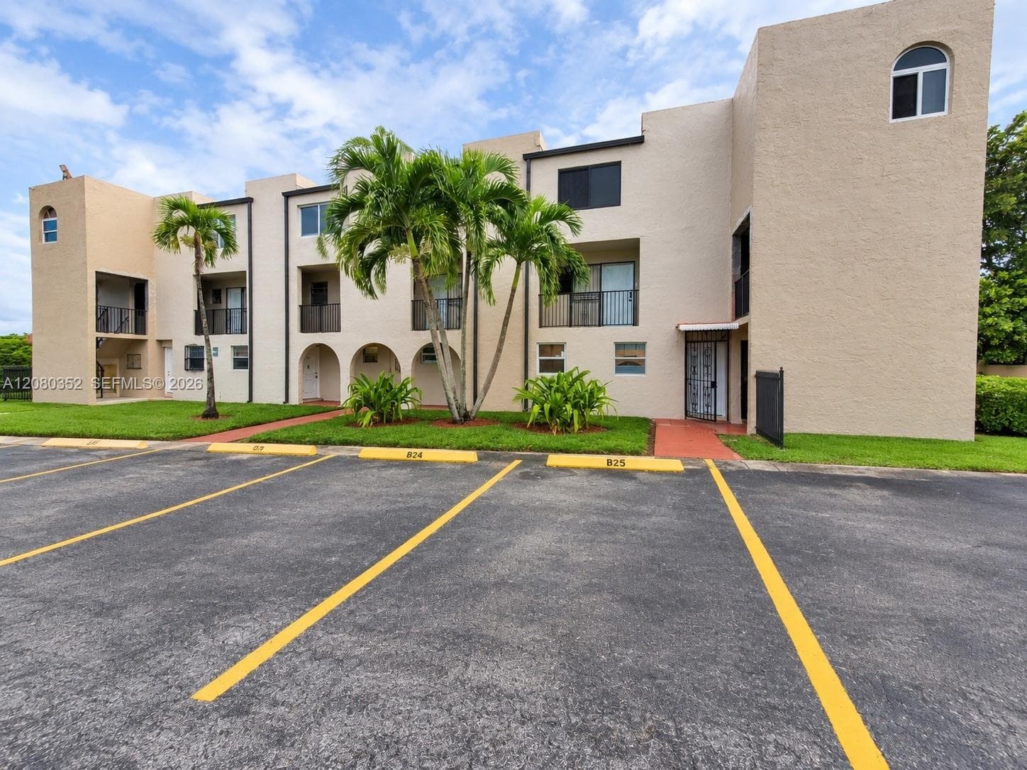 Westland Manors East Cond · #15 in Hialeah - Photo 1