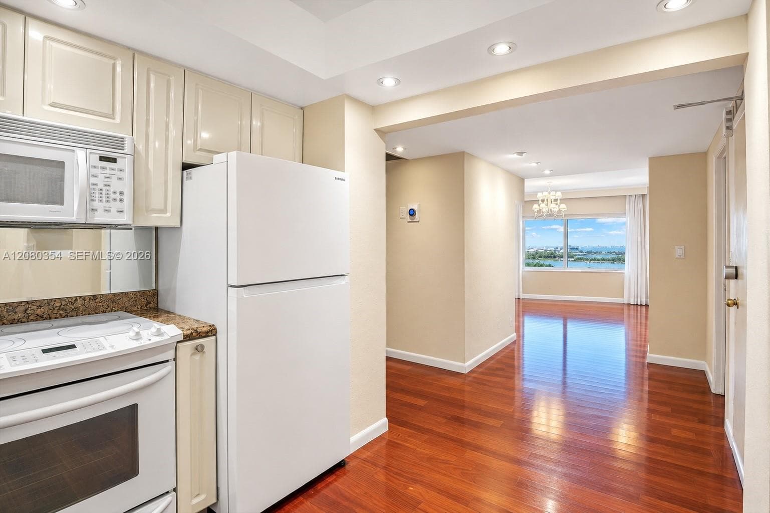 Arlene House · #2122 in Sunny Isles Beach - Photo 13