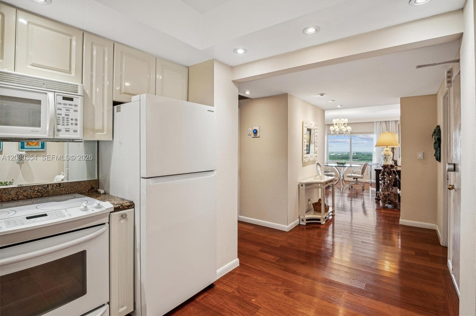 Arlene House · #2122 in Sunny Isles Beach - Photo 12