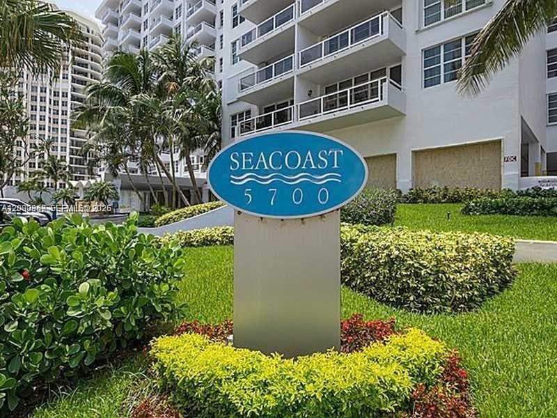SEACOAST 5700 · #8M in Miami Beach - Photo 2