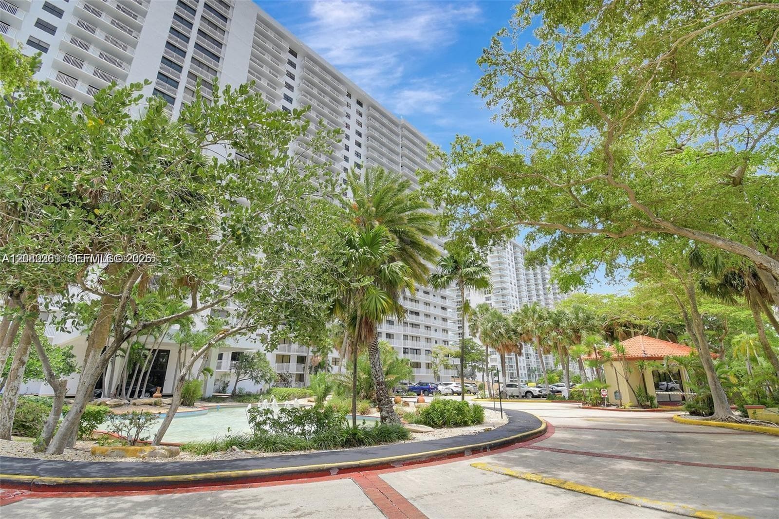 Winston Towers · #1201 in Sunny Isles Beach - Photo 2