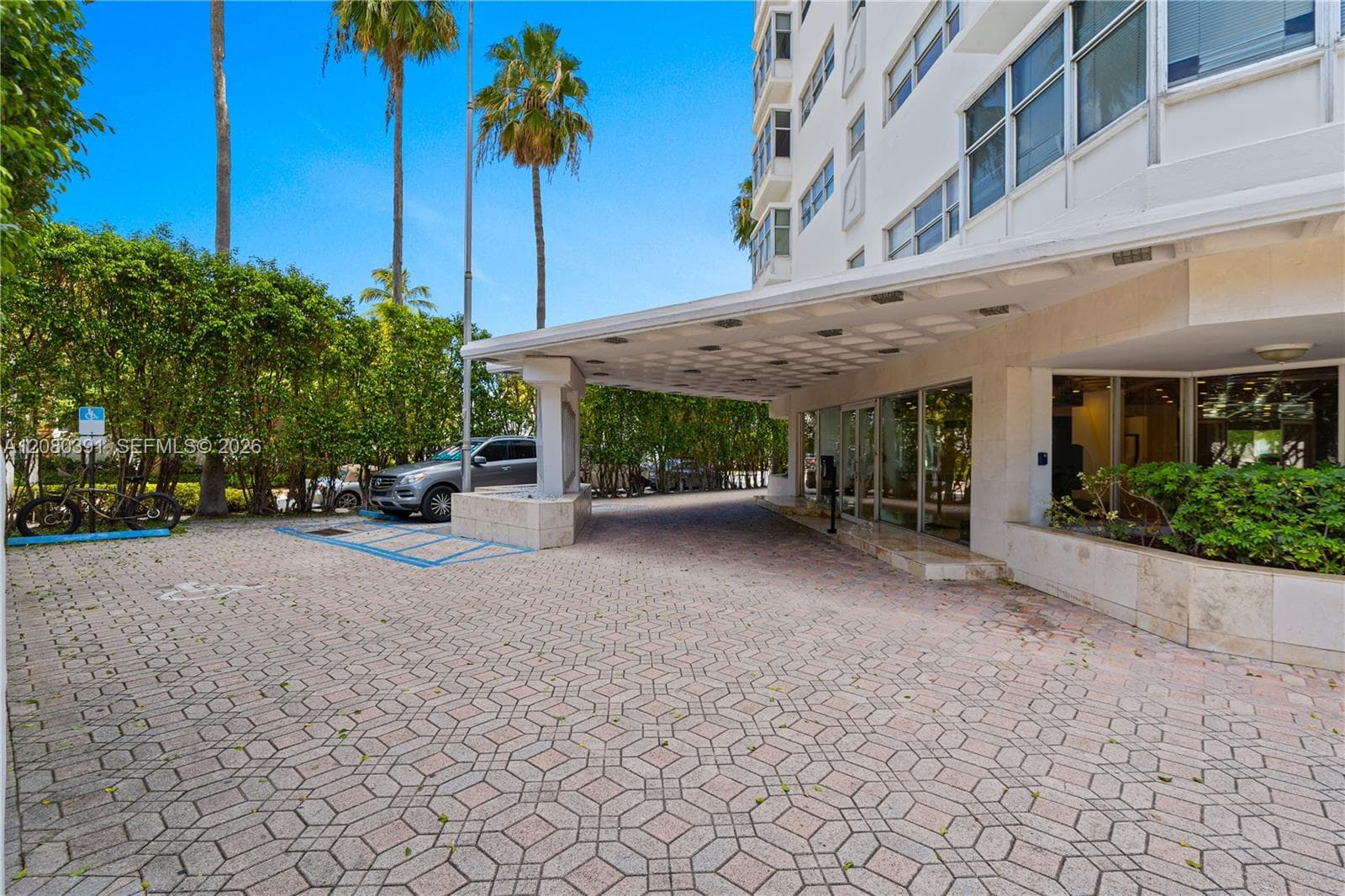 OCTAGON TOWERS I CONDO · #4G in Miami Beach - Photo 2