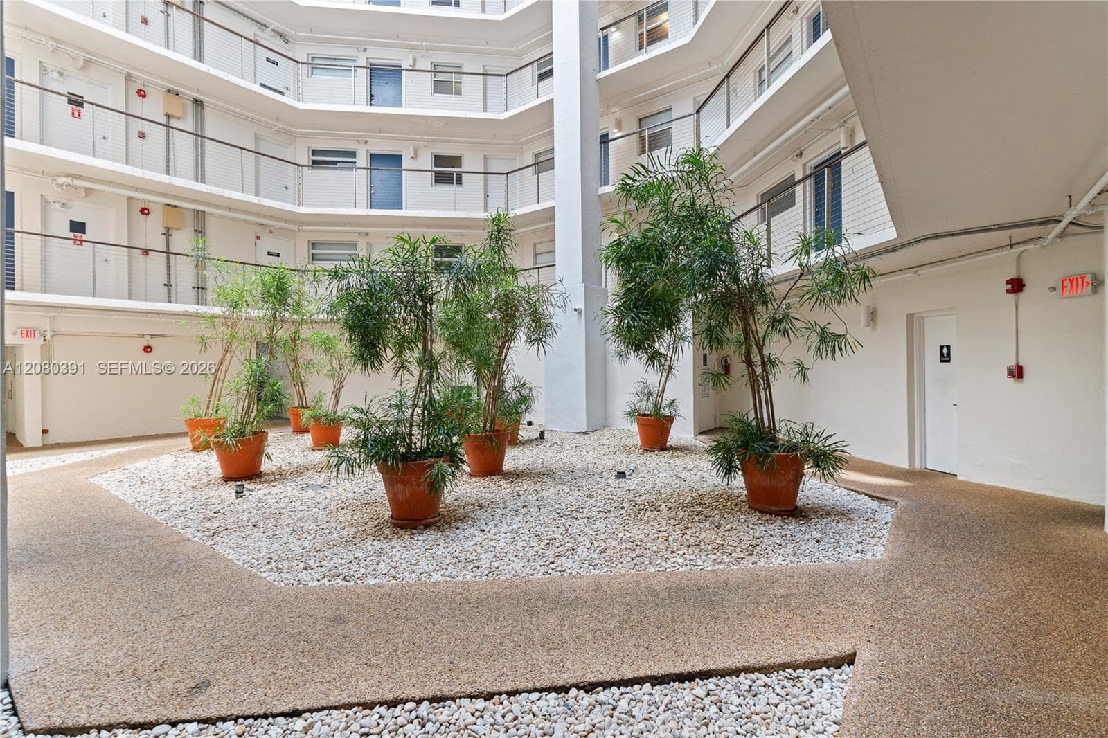 OCTAGON TOWERS I CONDO · #4G in Miami Beach - Photo 3