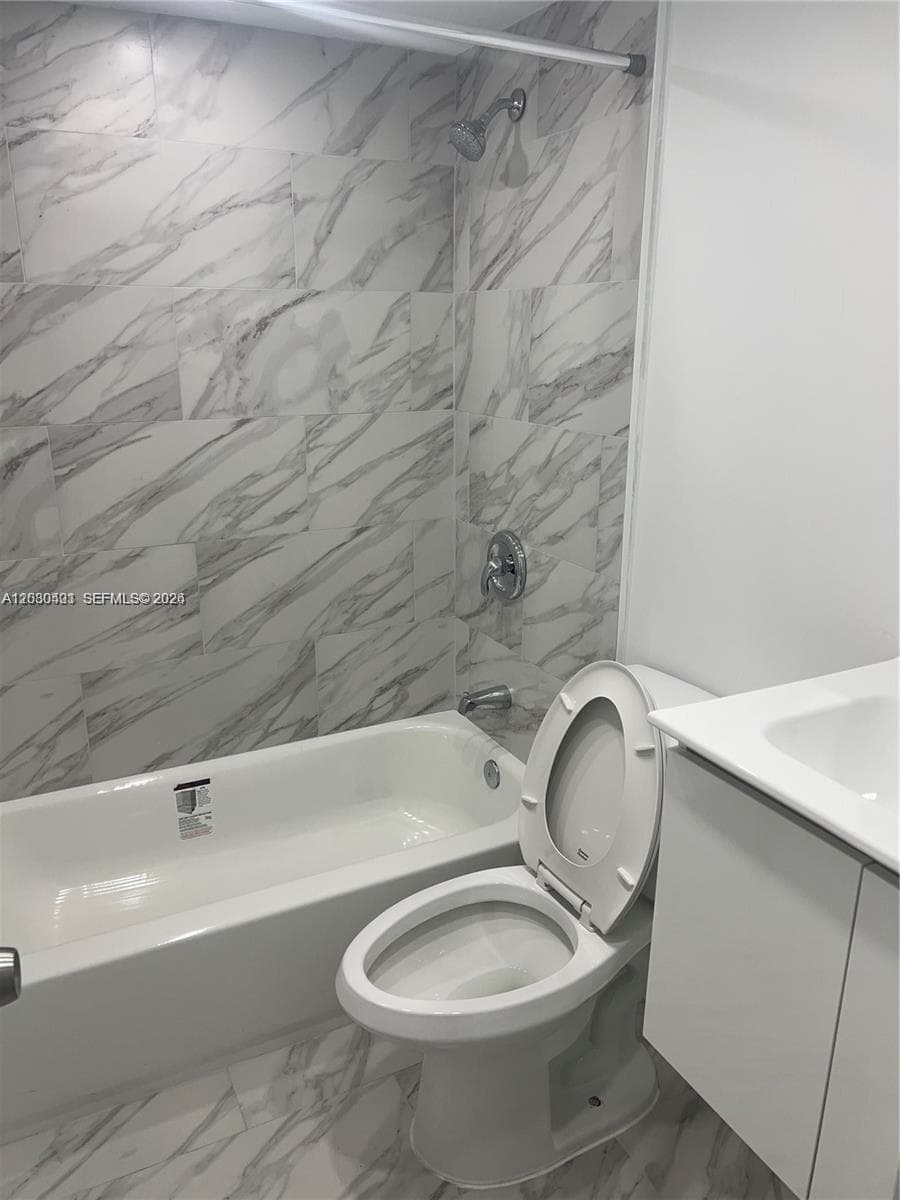 SPANISH OAKS CONDO · #17 in Boca Raton - Photo 2