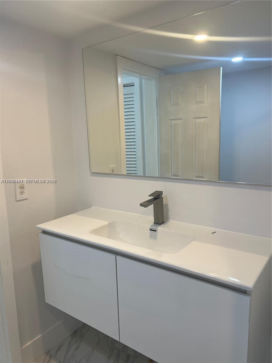 SPANISH OAKS CONDO · #17 in Boca Raton - Photo 16