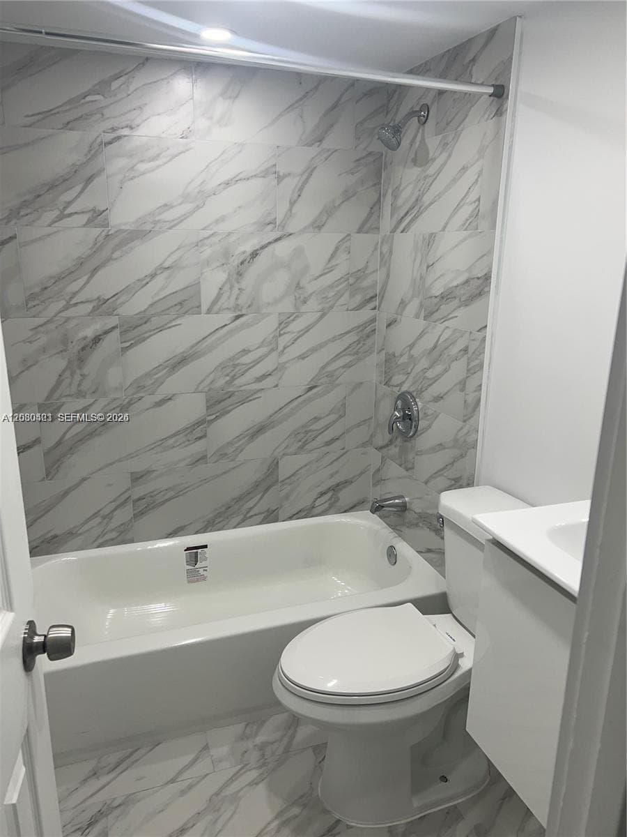 SPANISH OAKS CONDO · #17 in Boca Raton - Photo 5