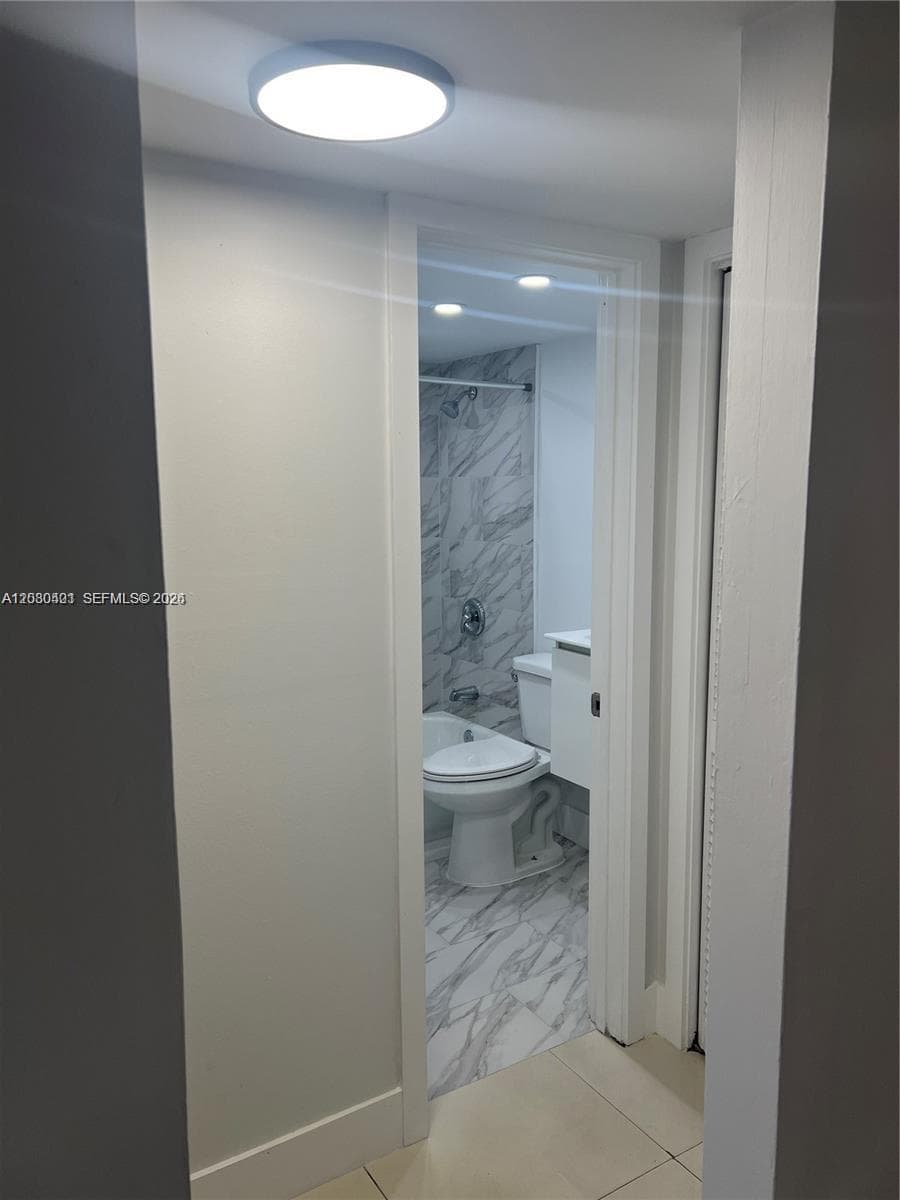 SPANISH OAKS CONDO · #17 in Boca Raton - Photo 9