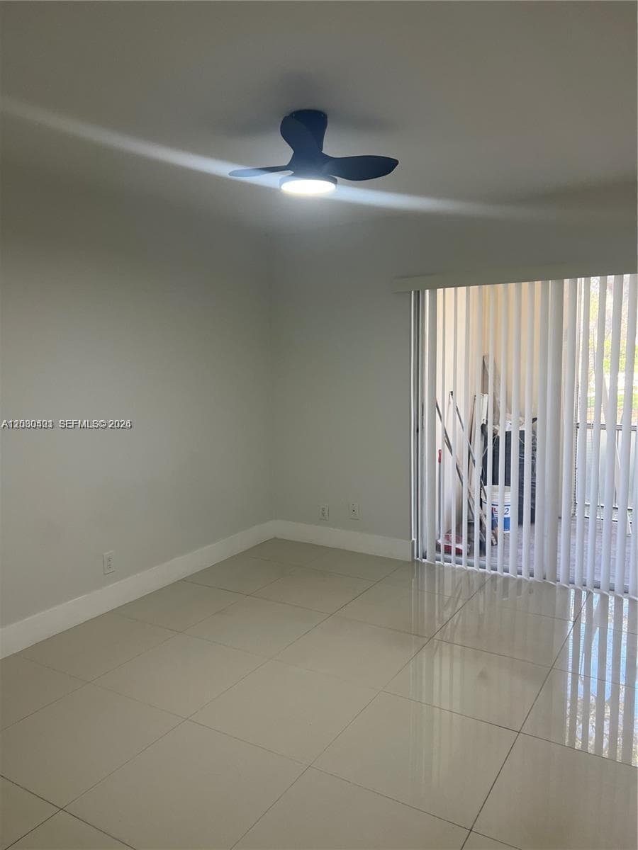 SPANISH OAKS CONDO · #17 in Boca Raton - Photo 11