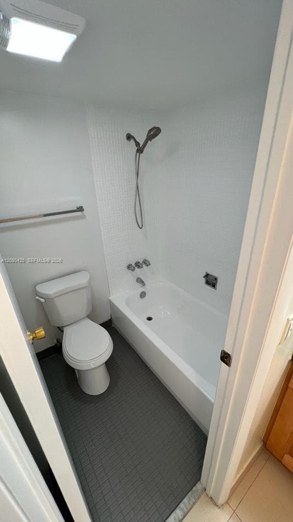 BISCAYA III CONDO · #204 in Aventura - Photo 6