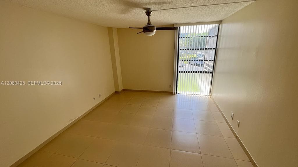 BISCAYA III CONDO · #204 in Aventura - Photo 12