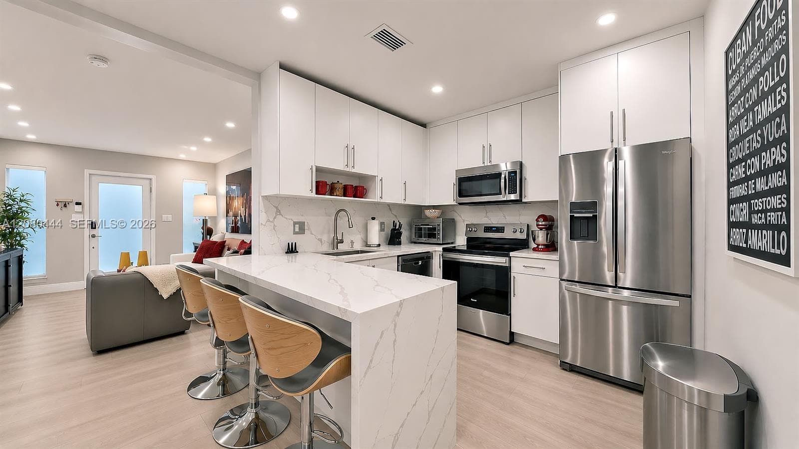 6 Carmona Ave photo 6